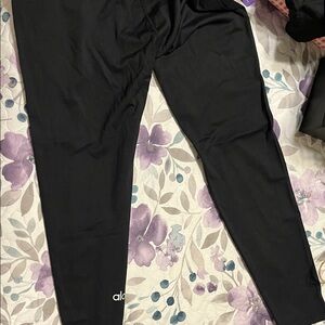 ALO Yoga Charcoal Leggings